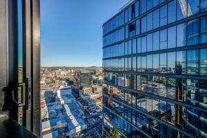 Valley Lookout - Luxe 1BR plus Exclusive Rooftop Pool