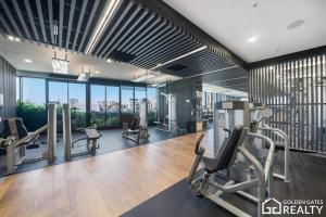 Valley Lookout - Luxe 1BR plus Exclusive Rooftop Pool