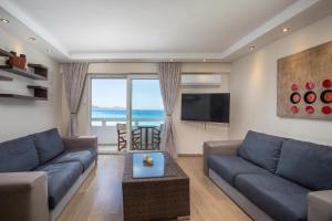 Molos Seaside Apartment