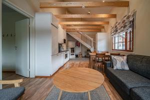 Nordic Alpine C5 Ski-in Ski-out by Aavalevi