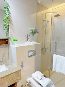 2 Bed 2 Bath Phrom Phong BTS