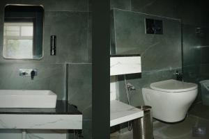 Chester Oak Kasauli - Premium rooms and Exclusive Villa