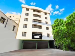 Townhouse Oak Red Hills Lakdikapul
