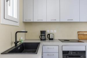 Iremia Coastal Retreat