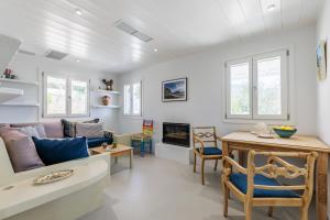 Iremia Coastal Retreat