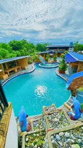 Coach Kreez-Place & Resort