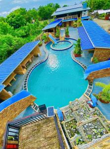 Coach Kreez-Place & Resort