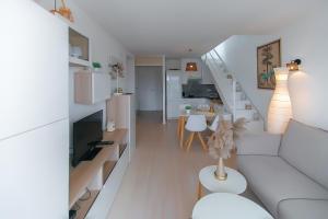 WELCS APARTAMENTO 254 EMP con vista al canal