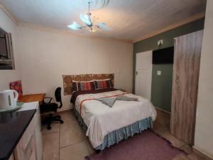 Mini Nest in Mafikengs Countryside