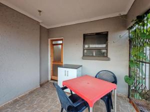 Mini Nest in Mafikengs Countryside