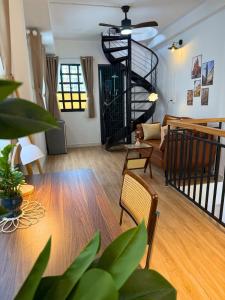 LYLAC Home Saigon HHH - Beautiful City Center Whole Townhouse in D1