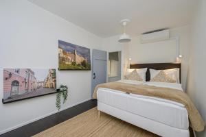 Tallinn Old Town silent garden House