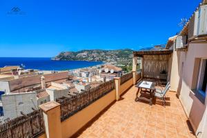 Penthouse Ocean Views and Garage