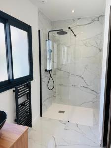 Villas L-Esprit Sud, 4 Suites & Piscine : photos des chambres