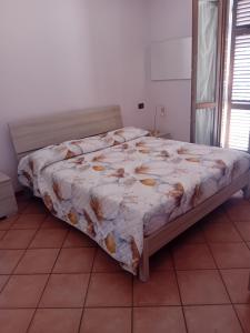 Alloggio grazioso con vista giardino e parcheggio