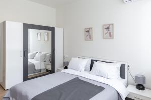 Urban Athens - Studio #3