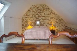 Maisons de vacances FERME Renovee 300m de la Mer POINTE DU RAZ jusqu-a 9 Couchages LOCATION 7 jours du Samedi au Samedi minimum : photos des chambres