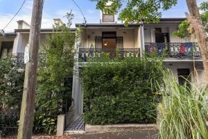 Glebe Retreat with Parking & Outdoor Dining