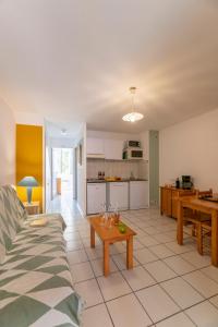 Appartements Lagrange Vacances - Les Hameaux de l'Ocean : photos des chambres