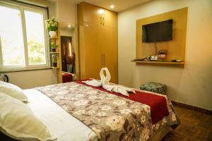 Rose Manor suites