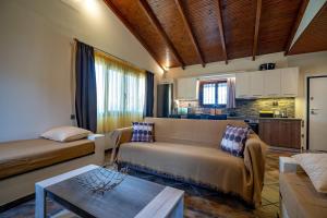 Seaside Serenity Retreat - Nea Makri by ΜΡS