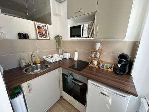 Central studio and sun terrace