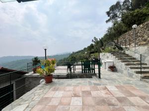 WELCOME RIVIERA - Casa Maria Casa Indipendente in Collina con vista ,98 Gradini per raggiungerla a scendere e salire, Wi-Fi Gratuito Incluso