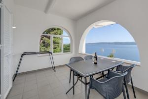 DeLuxe Seaview Apartment KENNEDY I