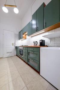 Cosy Nest In BUDAPEST CENTER BY NEW YORK CAFE