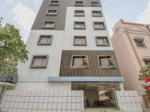 Super Capital O V Hotel