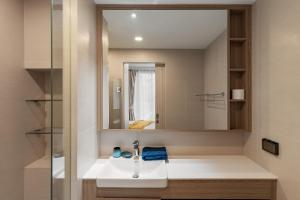 2 br Terrace Laguna, SkyPark