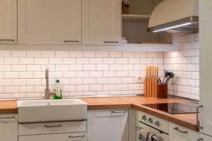 Suite at the Tower - 20 minutes from Milan and Como, 10 minutes from Monza