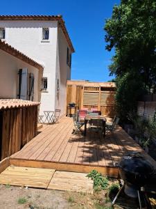 Villas Villa au calme, jardin, piscine, jacuzzi : photos des chambres