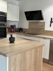 Villas Villa au calme, jardin, piscine, jacuzzi : photos des chambres