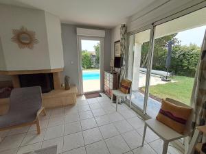 Villa au calme, jardin, piscine, jacuzzi