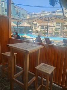 Geris Beach Apartments