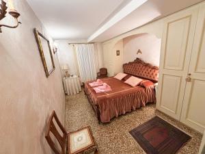 Rialto Elegant Hideaway near St Marks Square