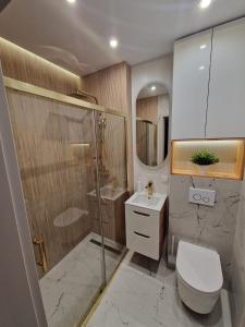 Golden Coast Apartment