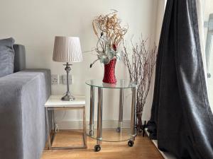 1 Bed Flat - Sleeps 4 - Pets - Parking - Wifi