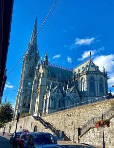 1A Cathedral Place - Cathedral Townhouses Cobh