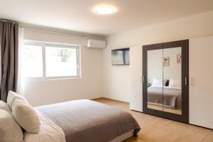 Urban Athens - Studio #10