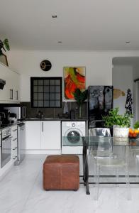 Cape Town City Centre 3 Bed Penthouse with Pool and free parking Family Friendly