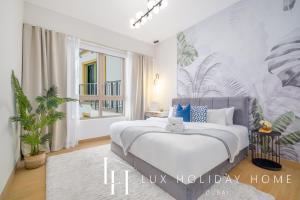 LUX The Le Pont Sea View Suite