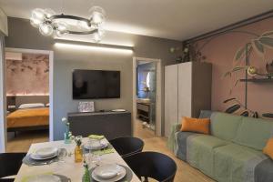 Lussuoso Appartamento vista lago con spiaggia privata