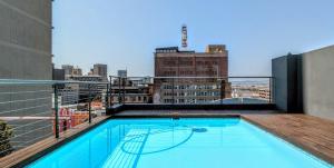 Cape Town City Centre 3 Bed Penthouse with Pool and free parking Family Friendly