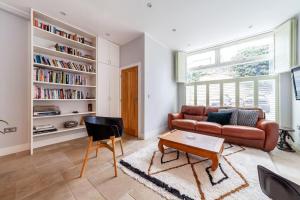 Beautiful light filled apartment in London