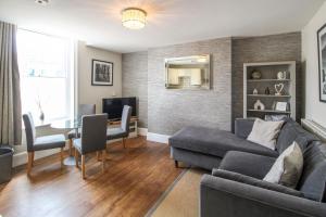 The Fraya Suite at Sterling house Short Stays