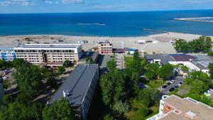 Coralia Luna Park Apartments