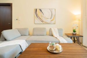 2BR Spacious Pearl with Stunning City Views - Holiday Boulevard