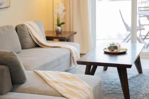 2BR Spacious Pearl with Stunning City Views - Holiday Boulevard